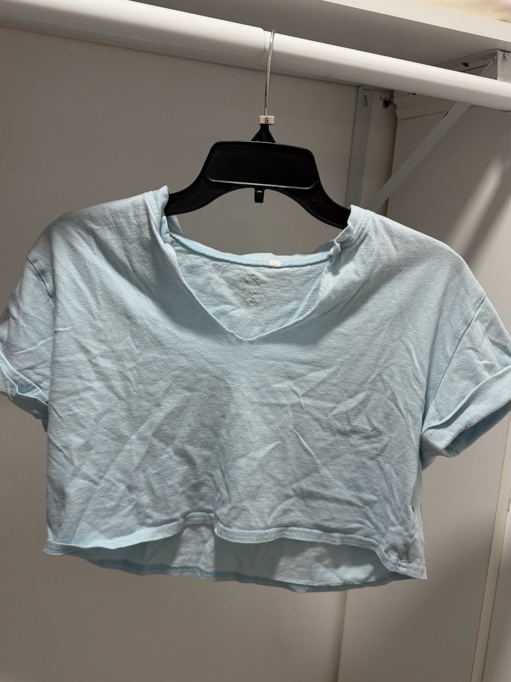 PacSun Light Blue Cropped V-Neck Tee